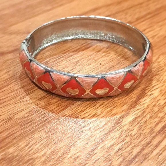 Pink pattern cuff bracelet - Picture 1 of 4